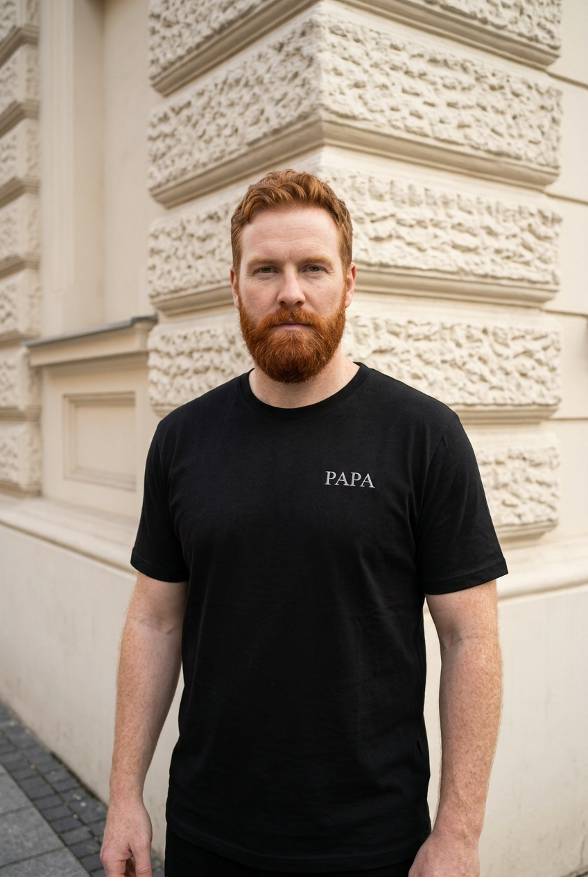 PAPA Shirt getragen