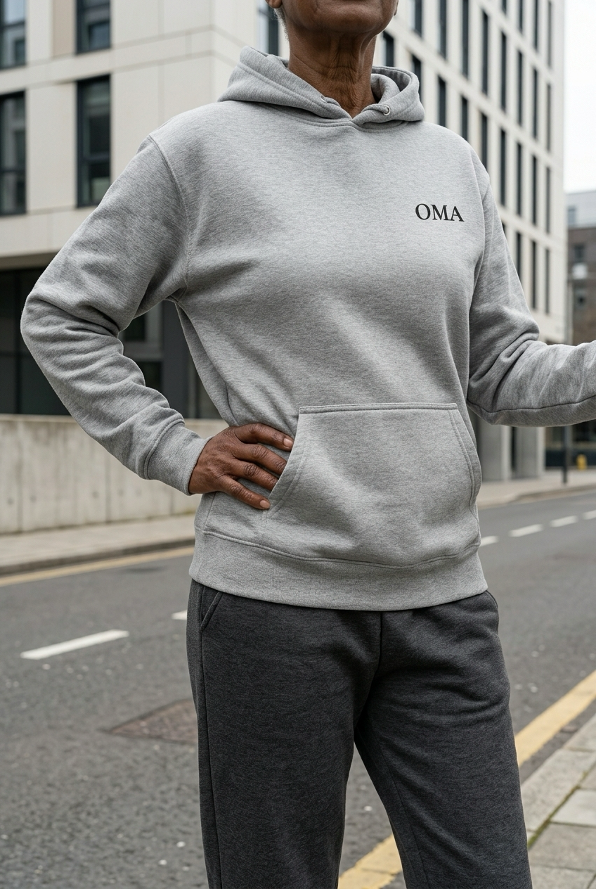 OMA Hoodie – schwarz bestickt