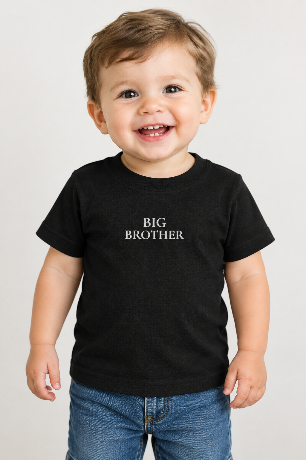 Baby im BIG BROTHER T-Shirt