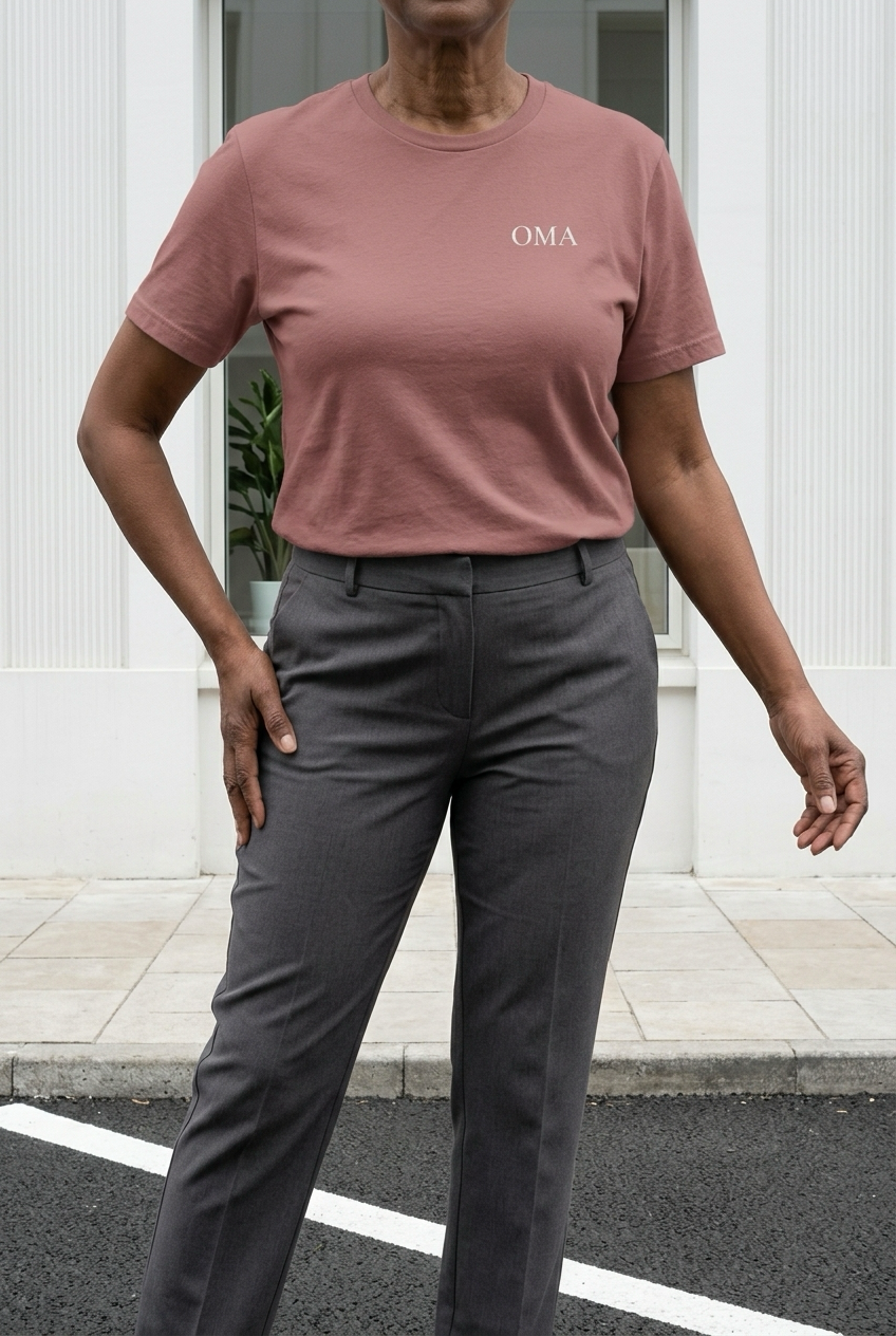 OMA Shirt – weiss bestickt